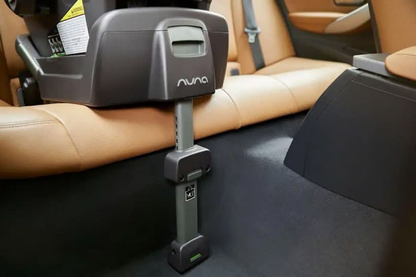 Детские кресла i-Size: крепления, угол, зимняя одежда — практические нюансы