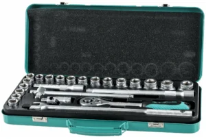 Инструмент в багажнике «на круглый год»: от динамометрического ключа до диагностического dongle — что действительно нужно