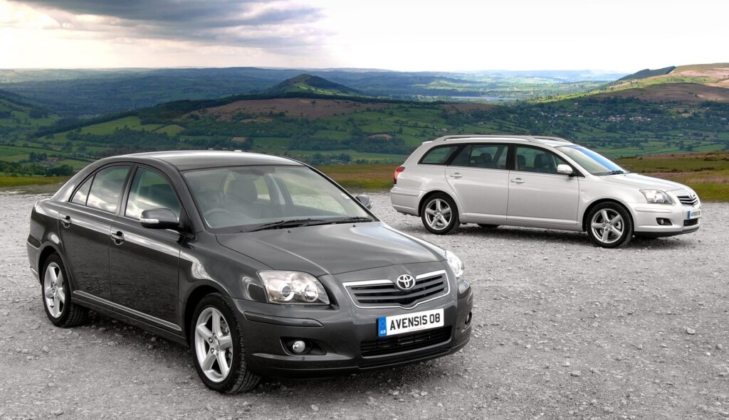 Устаревшие, но надёжные модели: стоит ли покупать классику