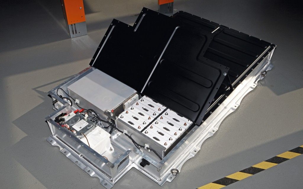 Вторая жизнь АКБ: как утилизируют батареи электрокаров