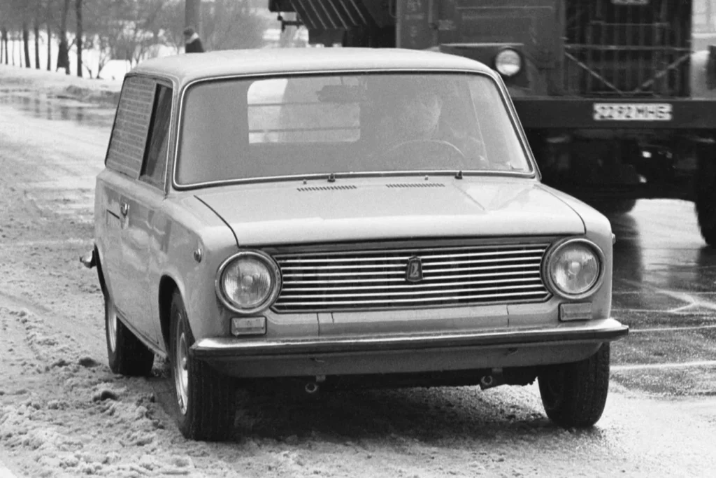 Забытые проекты СССР: электромобиль ВАЗ-2801