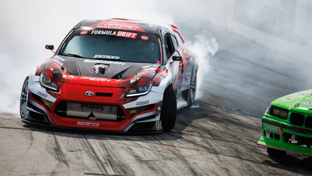 Дрифт на электромобилях: чемпионат Formula Drift — опыт, техника, перспективы