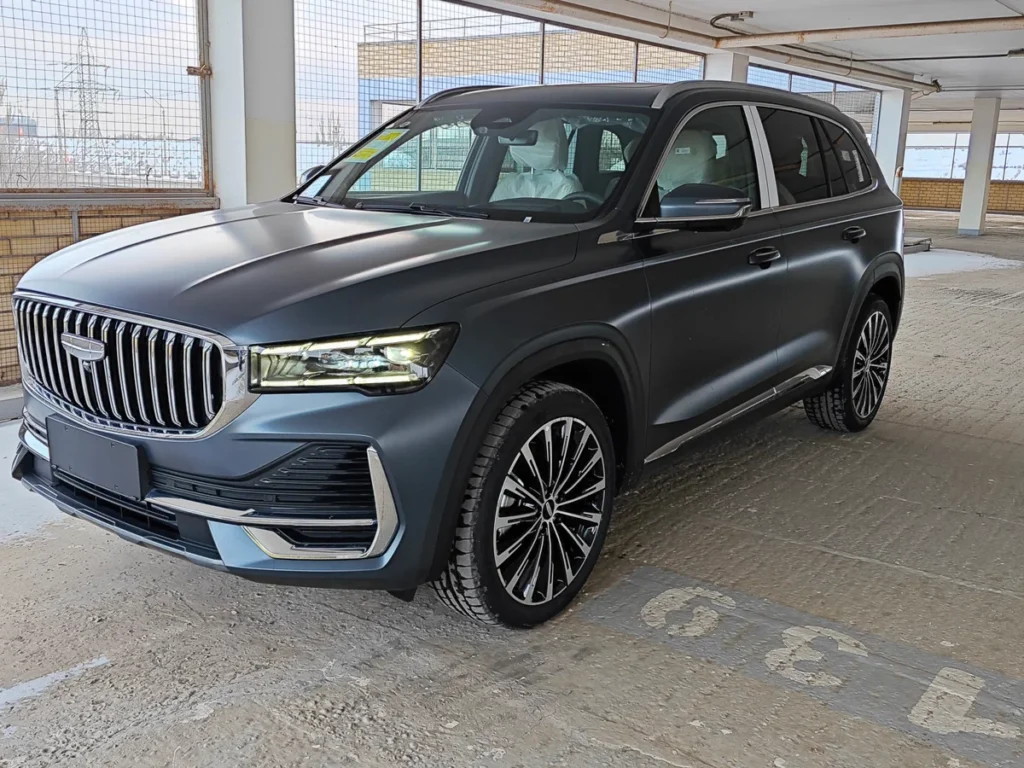 Lada Iskra vs Geely Monjaro: сравнительный тест 2025