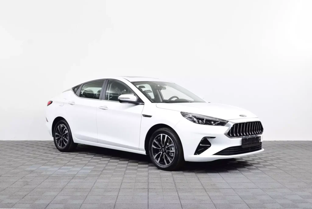 Авто для такси: экономичный рейтинг (2025)