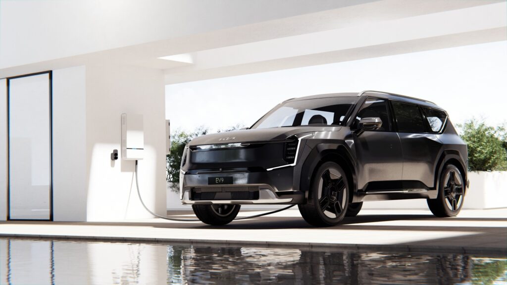 Домашняя зарядка электромобиля: 220В vs wallbox — безопасность линии, выбор кабеля и разъёма