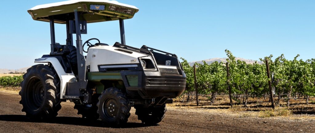 Автономные тракторы: опыт фермеров