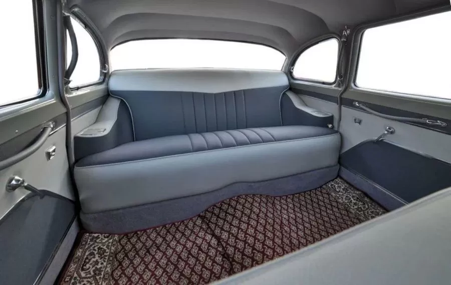 Как восстанавливают раритетные авто