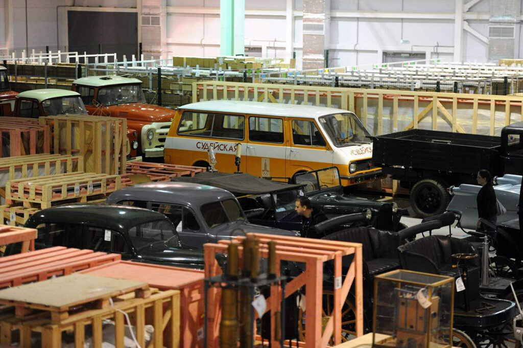 Ретро-автомобили в музеях Москвы