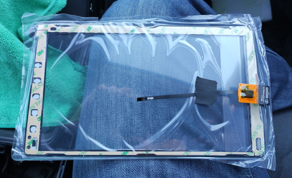 Замена сенсорного экрана в автомобиле своими руками: инструкция