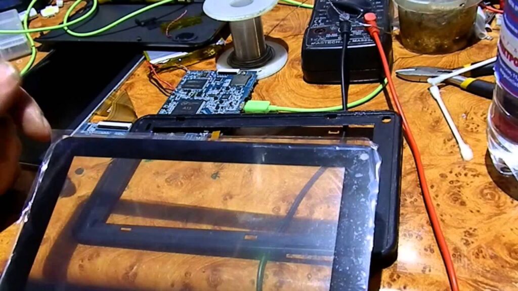 Замена сенсорного экрана в автомобиле своими руками: инструкция