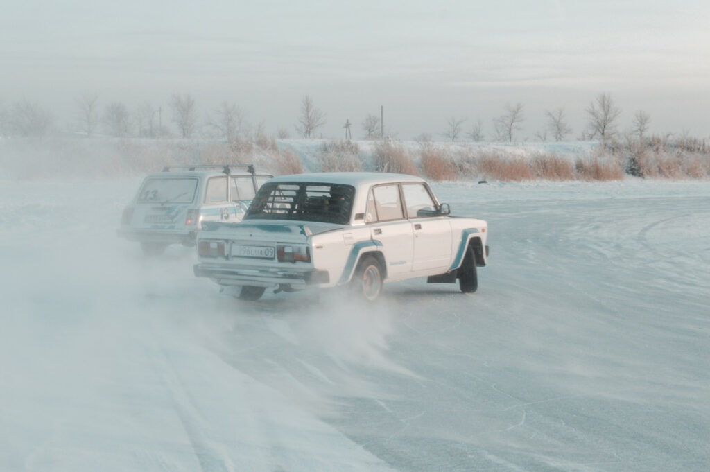 Зимняя школа экстремального вождения: полный гид по выбору, программе и подготовке
