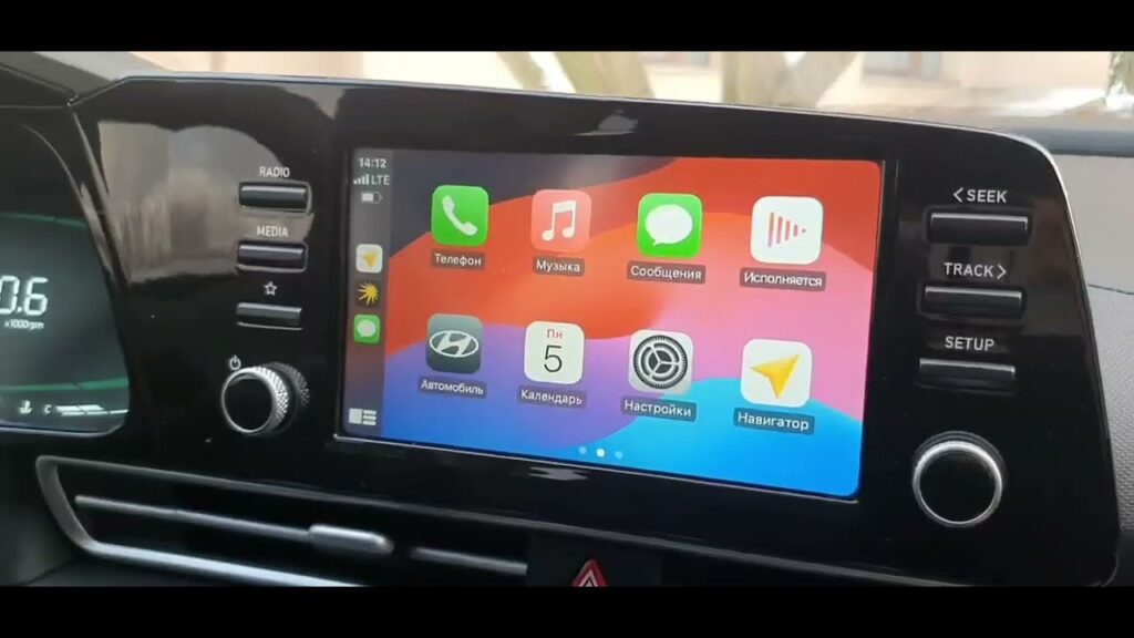 Android Auto / CarPlay / аналоги: что реально работает и как поставить