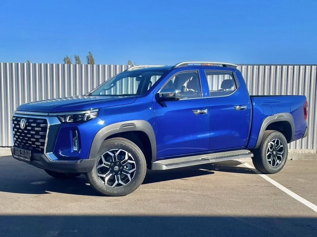 Пикапы в РФ 2025: грузоподъёмность, днищевая защита, кузовные аксессуары