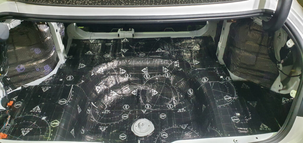 Шумоизоляция автомобиля своими руками: материалы и этапы