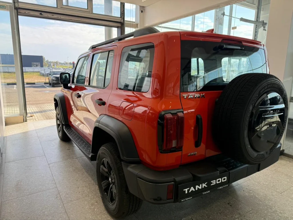 Tank 300 vs UAZ Patriot: внедорожный потенциал, ремонтопригодность, тюнинг