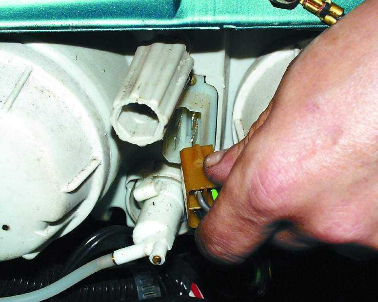 DIY-ремонт фар автомобиля: как проверить и заменить фары своими руками