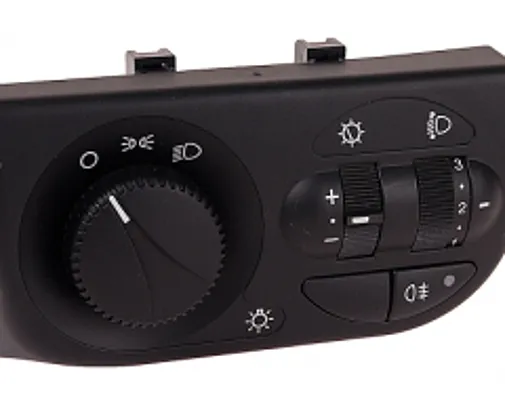 Почему мигает ближний свет фар: причины и способы устранения