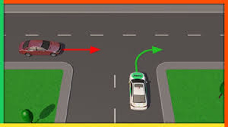 Поворот налево на Т‑образных: редкие исключения в ПДД 2025