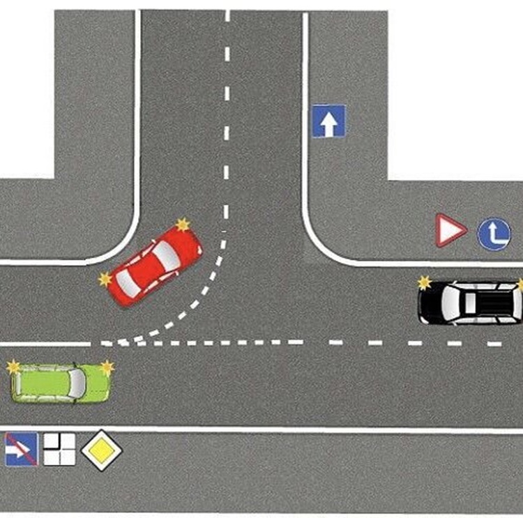 Поворот налево на Т‑образных: редкие исключения в ПДД 2025